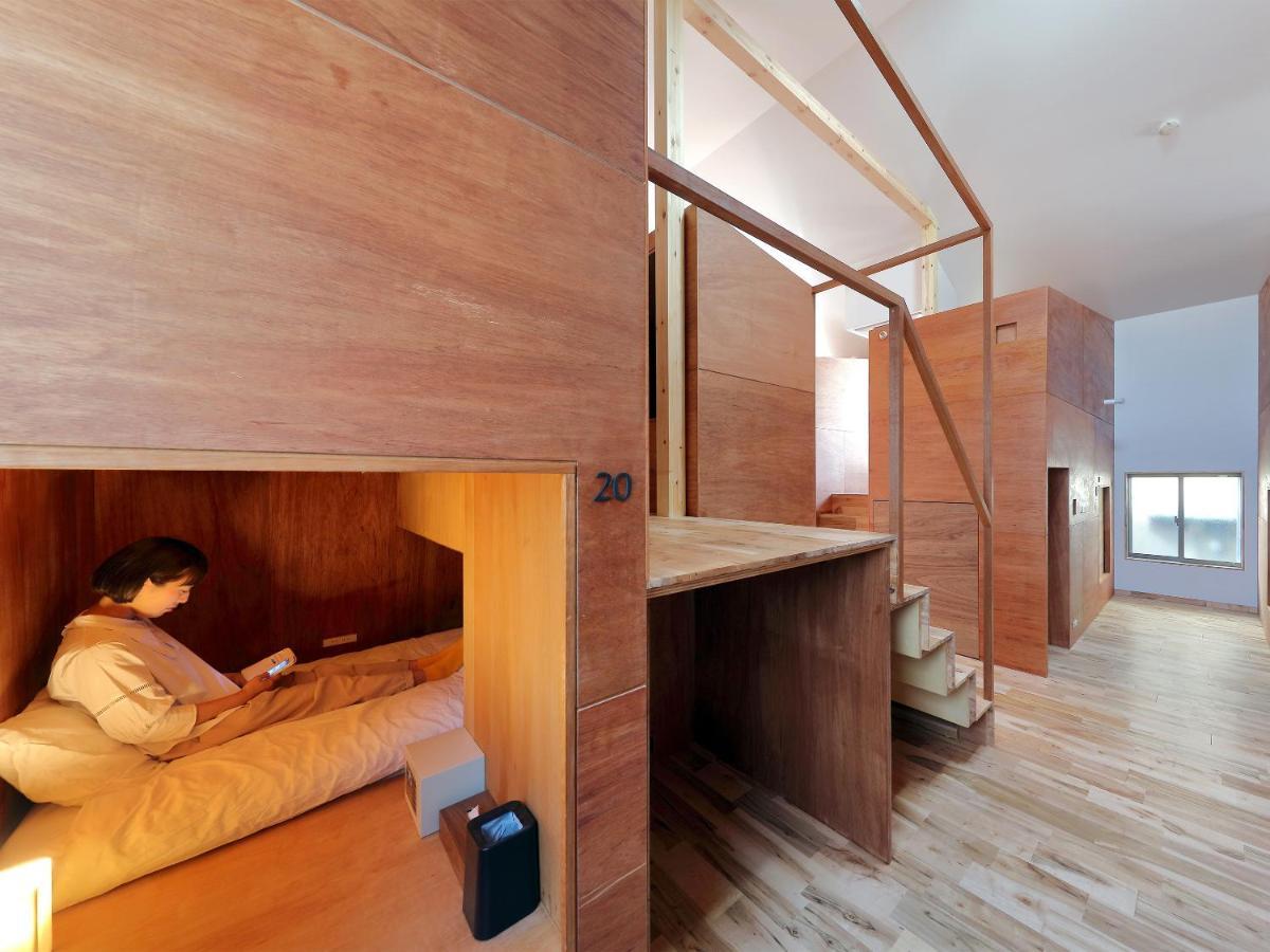 Kapselhotel Sui *